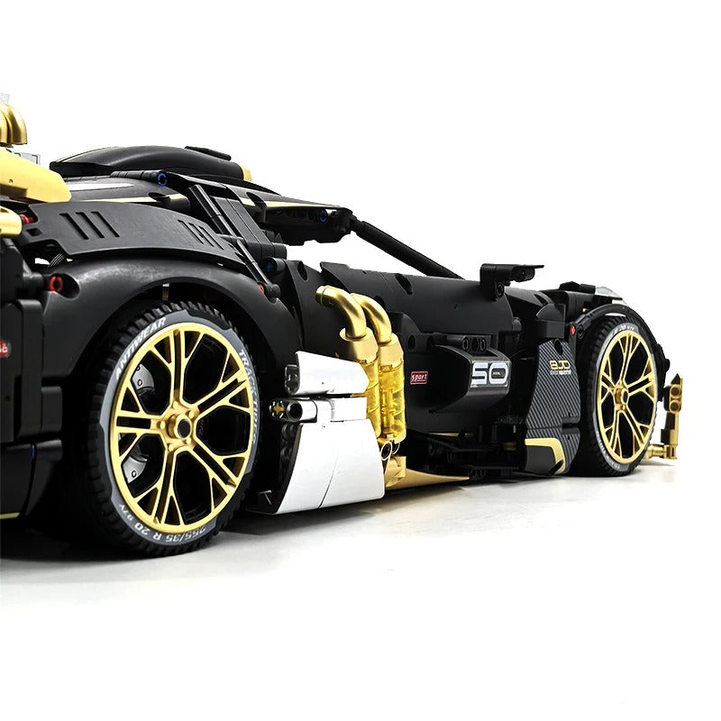 GULY-10631 1:8 Sports Car Bugatti W16 Building Block Set 4368pcs Adult Collector Collectible Model Kit