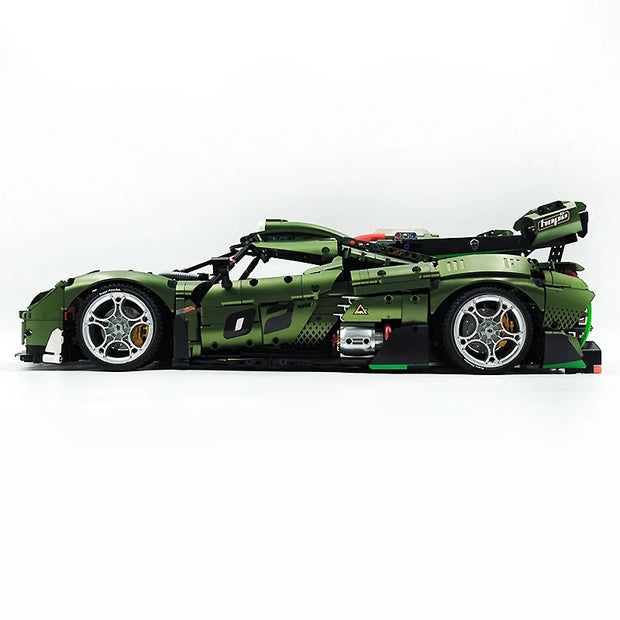 GULY-10628 1:8 Sports Car Koenigsegg Chrome Version Building Block Set 3838pcs Adult Collector Collectible Model Kit