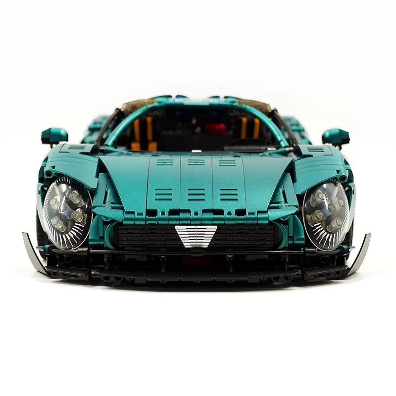 GULY-10621 1:8 Sports Car Alfa Romeo Chrome Version Building Block Set 4208pcs Adult Collector Collectible Model Kit