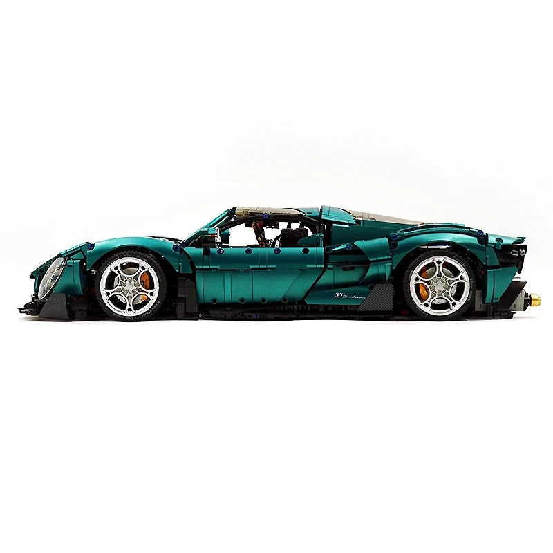 GULY-10621 1:8 Sports Car Alfa Romeo Chrome Version Building Block Set 4208pcs Adult Collector Collectible Model Kit