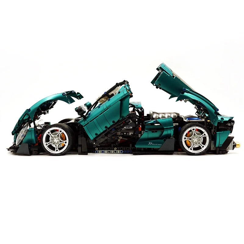 GULY-10621 1:8 Sports Car Alfa Romeo Chrome Version Building Block Set 4208pcs Adult Collector Collectible Model Kit