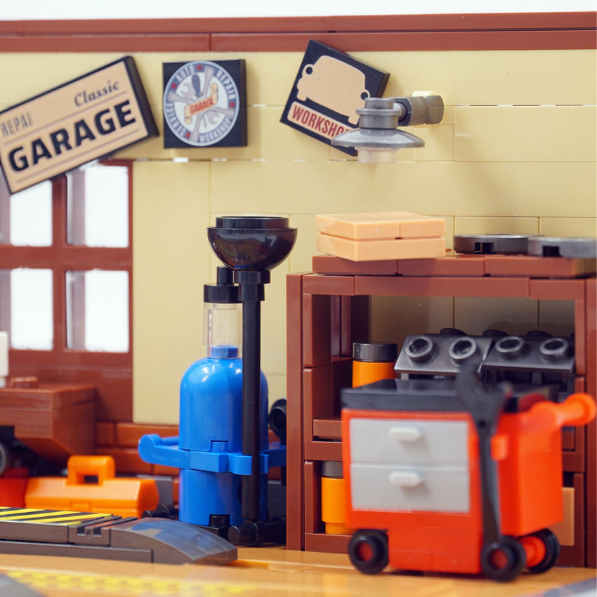 Vintage parking lot and repair shop 750pcs