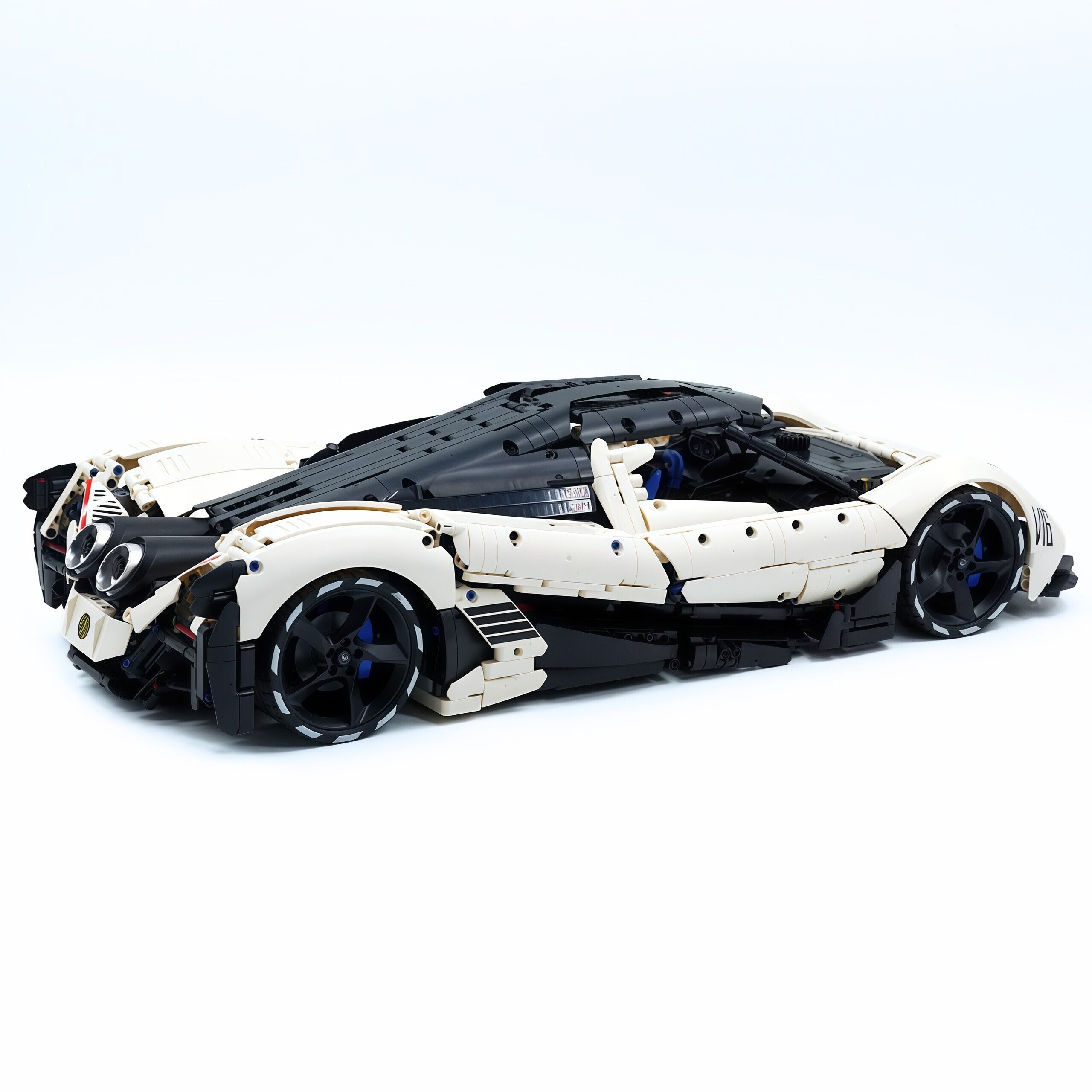 TGL-T5052 1:8 Sports Car Devel Sixteen V16 Building Block Set 4016pcs Adult Collector Collectible Model Kit