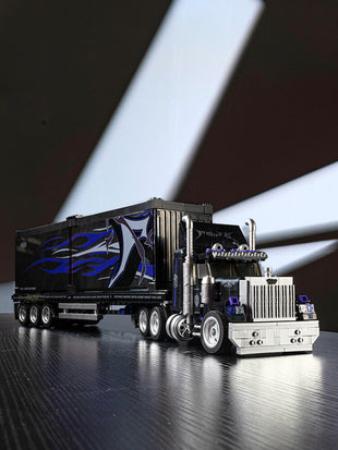 Retro American Semi Truck: Heavy-Duty Cab Building Set 1531pcs