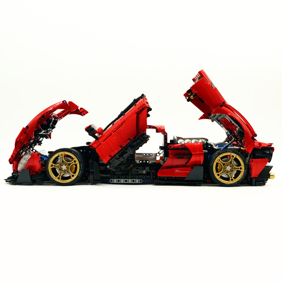 GULY-10621 1:8 Sports Car Alfa Romeo Chrome Version Custom Red Building Block Set 4208pcs Adult Collector Collectible Model Kit