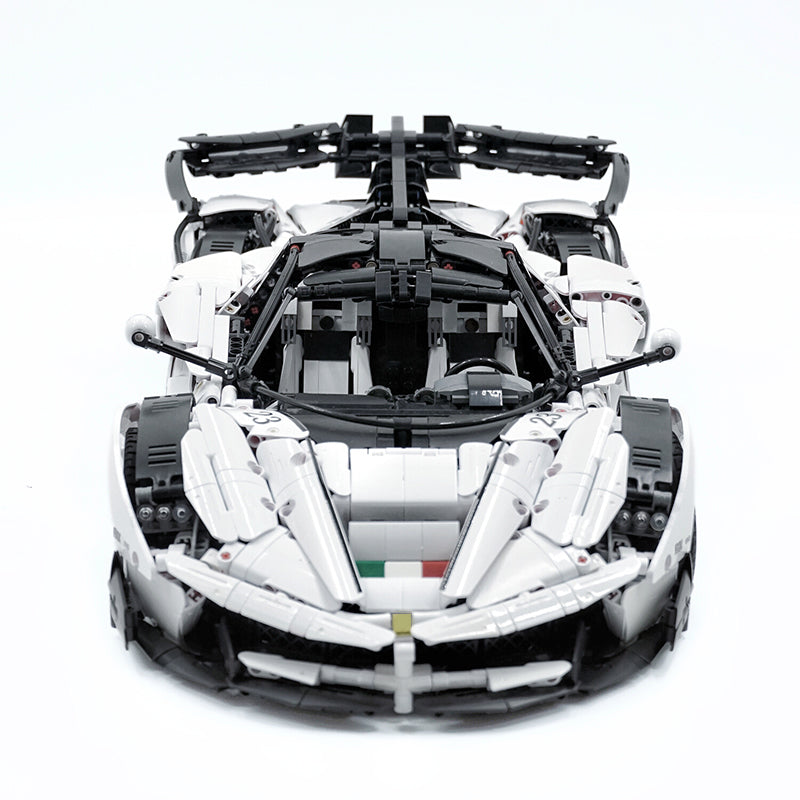 CADA-C61505 1:8 Sports Car LaFerrari Custom Sliver Building Block Set 4739pcs Adult Collector Collectible Model Kit