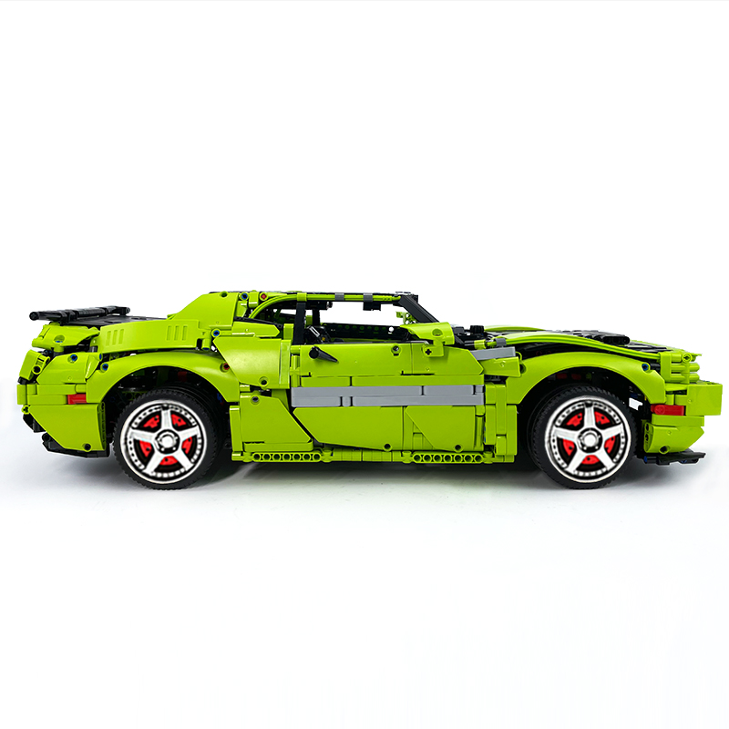 MOC-152910 1:8 Sports Car Dodge Challenger Concept Building Block Set 3121pcs Collectible Model Kit with Custom Wheels