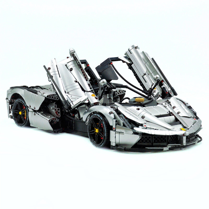 CADA-C61505 1:8 Sports Car LaFerrari Custom Silver Building Block Set 4739pcs Adult Collector Collectible Model Kit