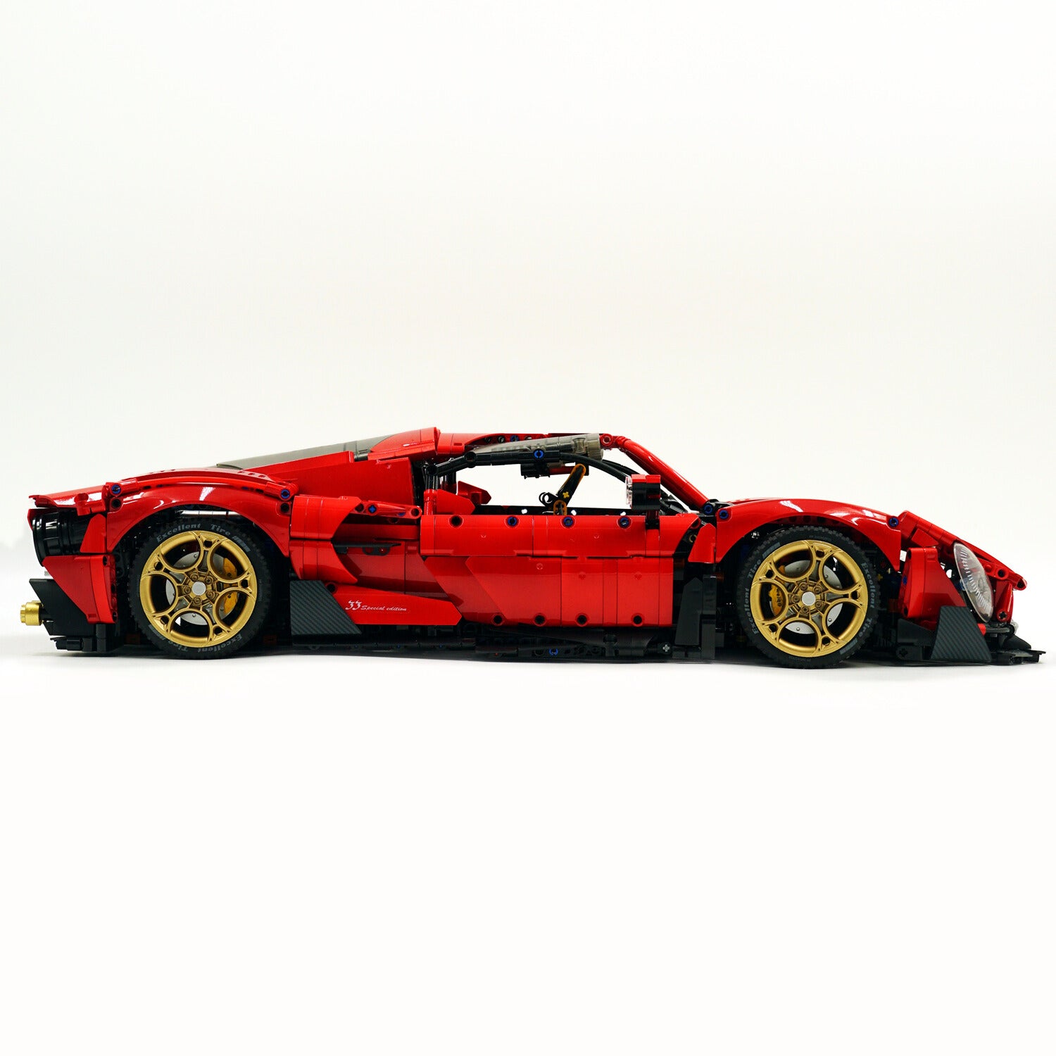 GULY-10621 1:8 Sports Car Alfa Romeo Chrome Version Custom Red Building Block Set 4208pcs Adult Collector Collectible Model Kit
