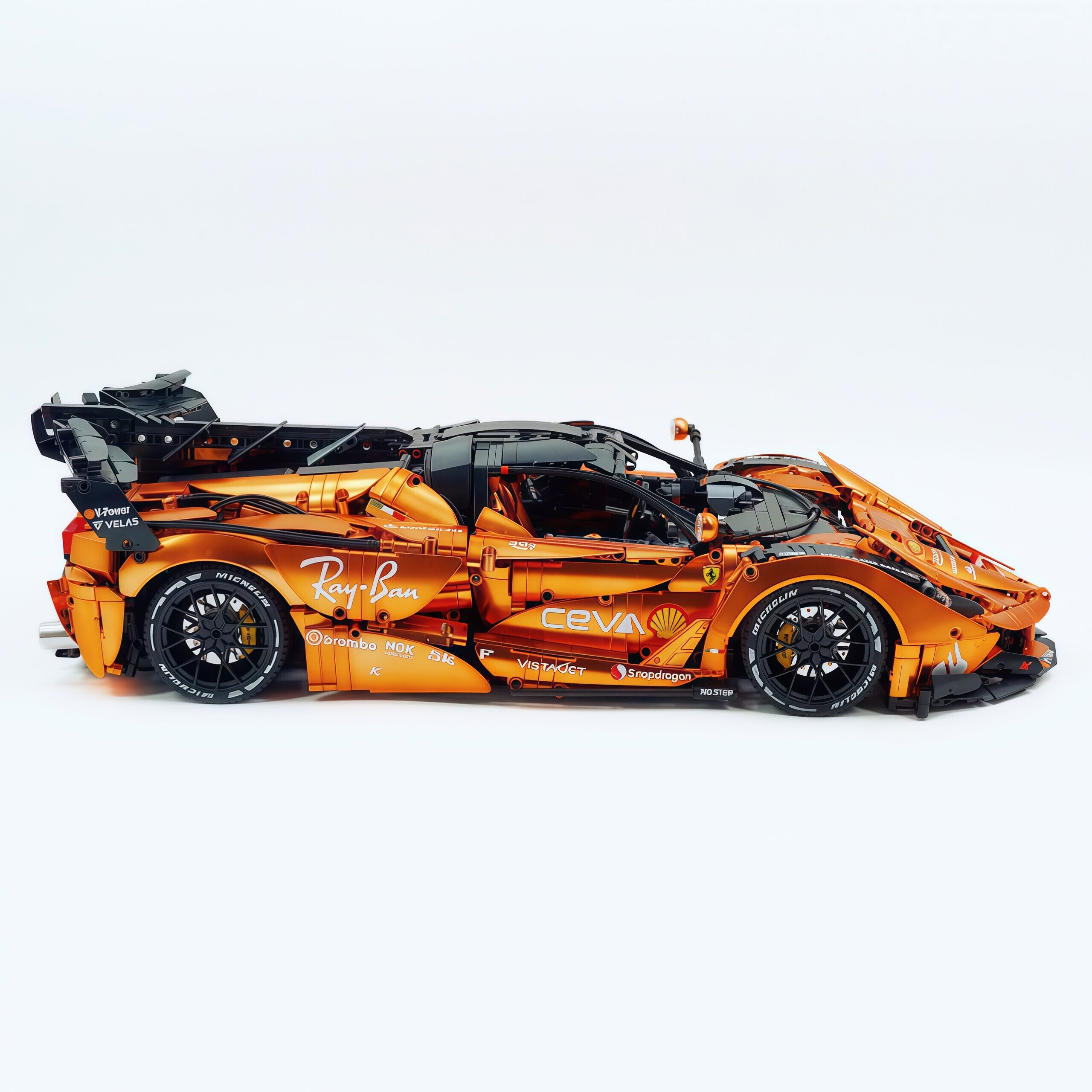CADA-C61505 1:8 Sports Car LaFerrari Custom Electroplating Orange Building Block Set 4739pcs Adult Collector Collectible Model Kit