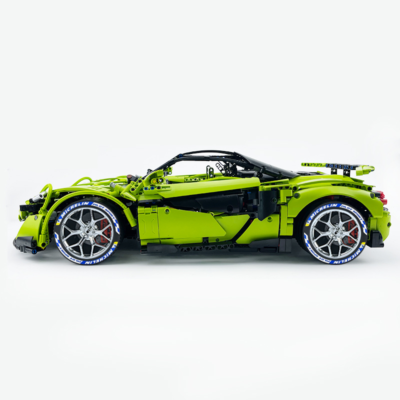 MOC-190653 1:8 Sports Car McLaren 600LT Building Block Set 2688pcs Collectible Model Kit with Custom Wheels