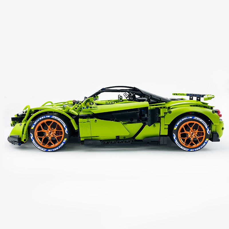MOC-190653 1:8 Sports Car McLaren 600LT Building Block Set 2688pcs Collectible Model Kit with Custom Wheels