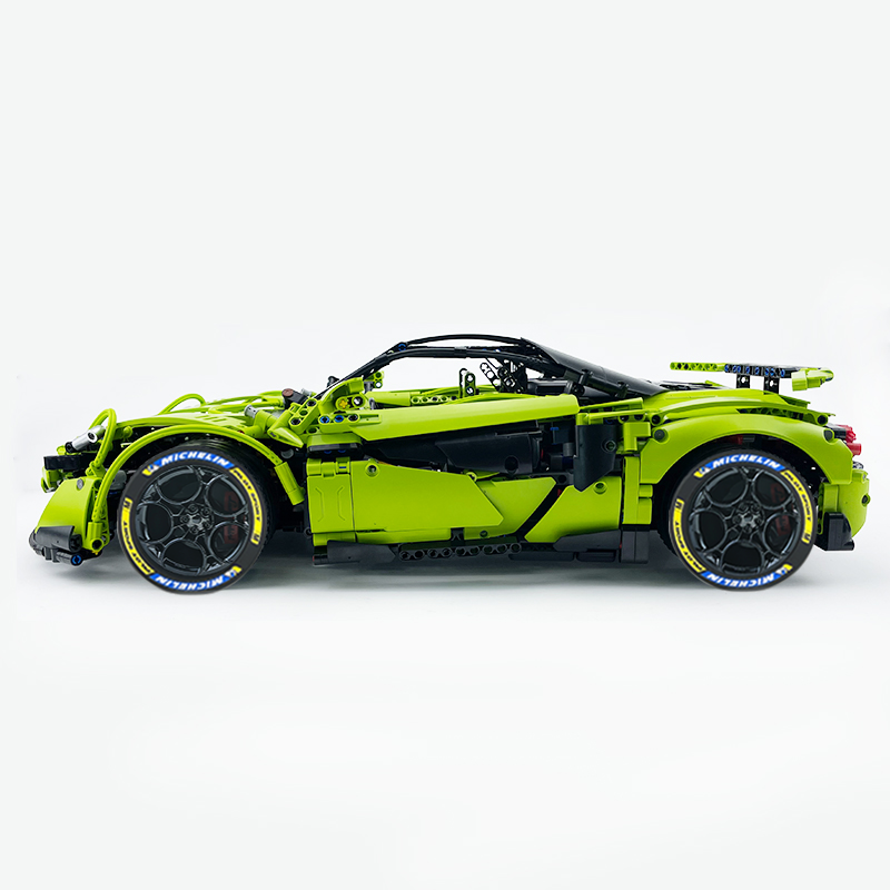 MOC-190653 1:8 Sports Car McLaren 600LT Building Block Set 2688pcs Collectible Model Kit with Custom Wheels