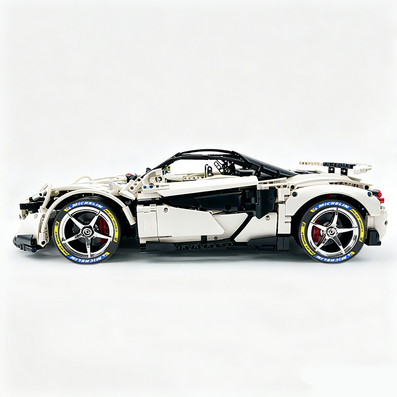 MOC-190653 1:8 Sports Car McLaren 600LT Building Block Set 2688pcs Collectible Model Kit with Custom Wheels