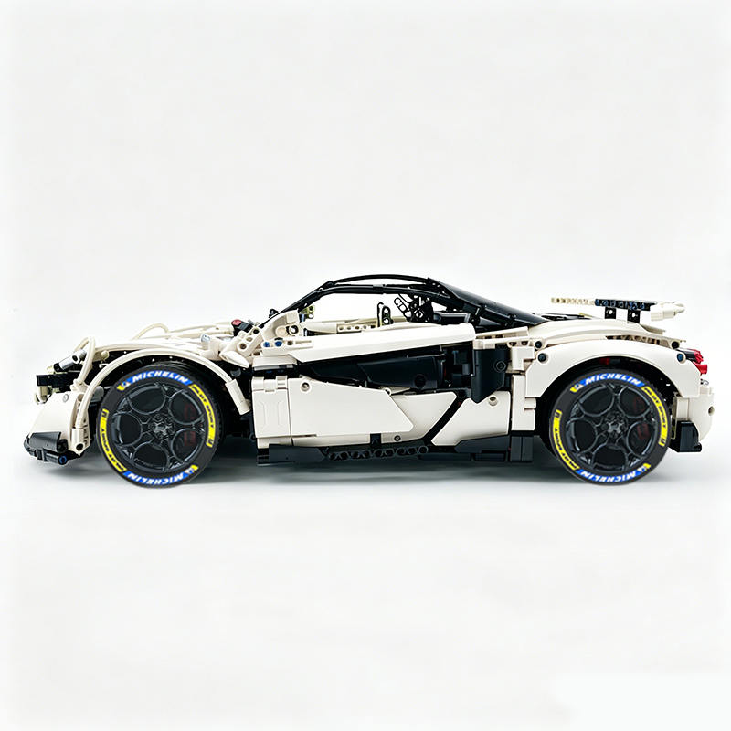 MOC-190653 1:8 Sports Car McLaren 600LT Building Block Set 2688pcs Collectible Model Kit with Custom Wheels