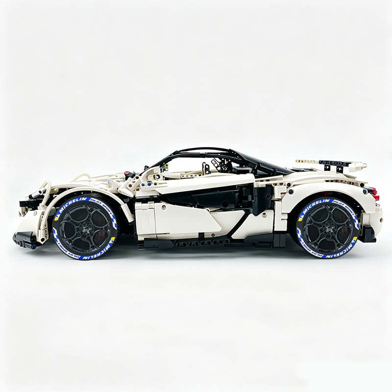 MOC-190653 1:8 Sports Car McLaren 600LT Building Block Set 2688pcs Collectible Model Kit with Custom Wheels